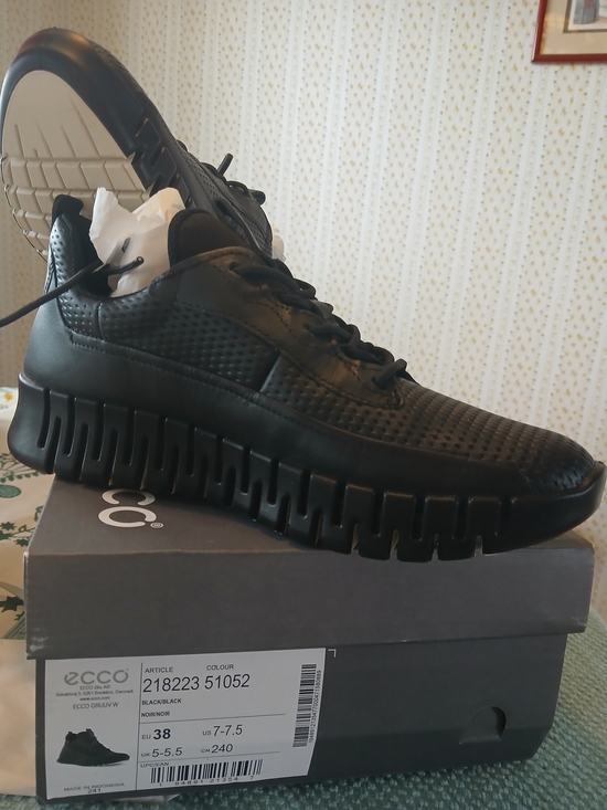 Ecco Other - NIB Ecco 7.5 Black Perforated Athletic Sneaker 38